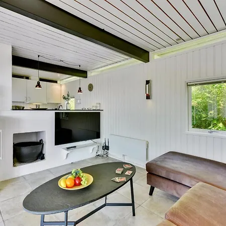 Anund - 1-4km From The Sea By Interhome